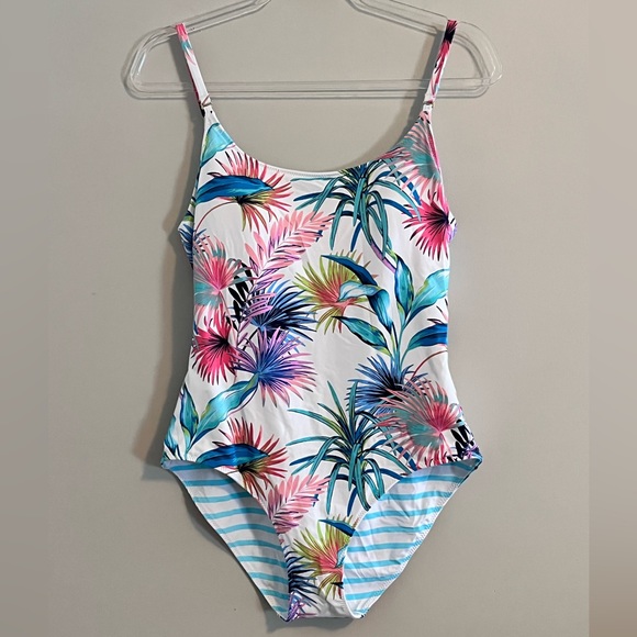 TOMMY BAHAMA | 10 | Reversible | Padded - Picture 2 of 13